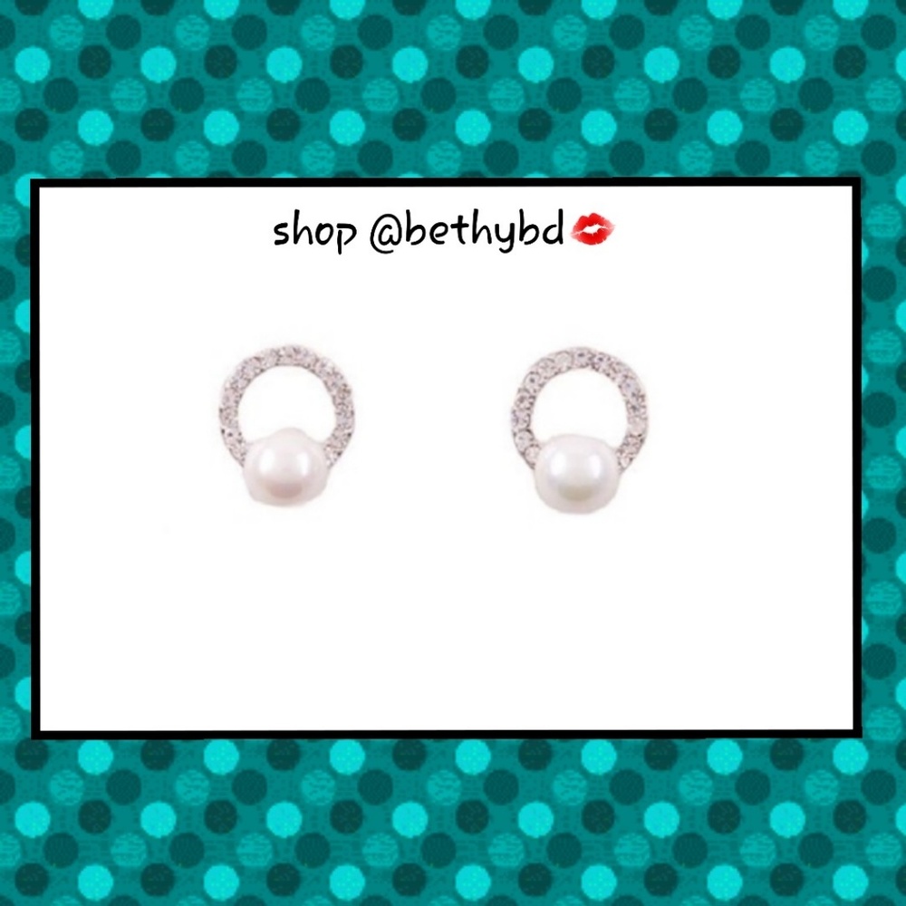 ๐๐ผโโ๏ธPerfect anytime !๐ Pearl&Diamond earrings - Picture 2 of 3
